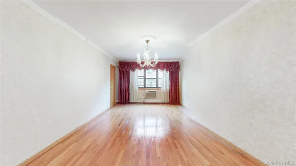 $269,000 | 99-11 60th Avenue, Unit 4E | South Corona