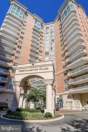 $2,800 | 3101 North Hampton Drive, Unit 412, Alexandria, VA 22302