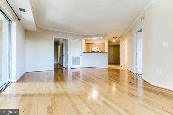 $2,800 | 3101 North Hampton Drive, Unit 412, Alexandria, VA 22302