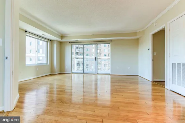 $2,800 | 3101 North Hampton Drive, Unit 412, Alexandria, VA 22302