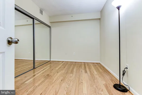 $2,800 | 3101 North Hampton Drive, Unit 412, Alexandria, VA 22302