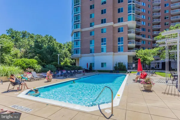 $2,800 | 3101 North Hampton Drive, Unit 412, Alexandria, VA 22302