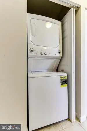 $2,800 | 3101 North Hampton Drive, Unit 412, Alexandria, VA 22302