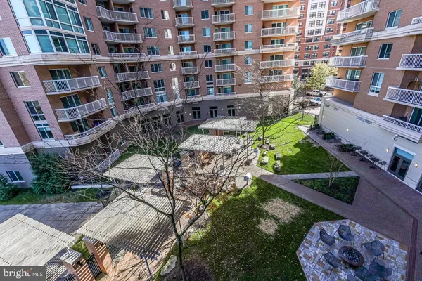 $2,800 | 3101 North Hampton Drive, Unit 412, Alexandria, VA 22302