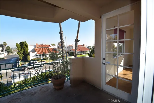 $4,199 | 5142 Warner Avenue, Unit 205, Huntington Beach, CA 92649