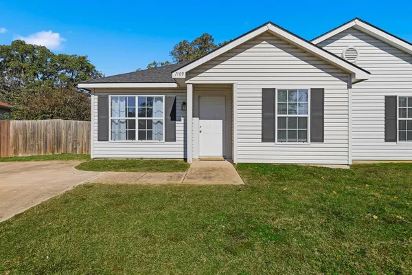 $230,000 | 1709 Red Oak Court, Denton, TX 76209