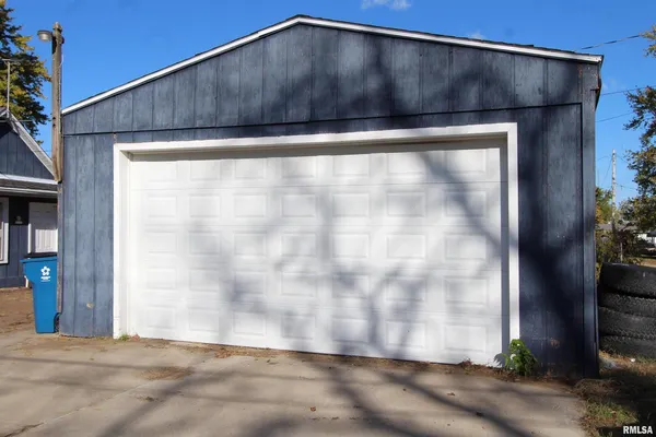 $135,000 | 621 6th Street, Camanche, IA 52730
