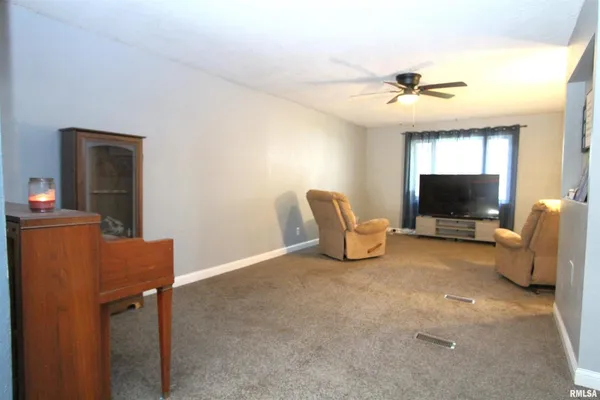 $135,000 | 621 6th Street, Camanche, IA 52730