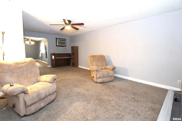 $135,000 | 621 6th Street, Camanche, IA 52730
