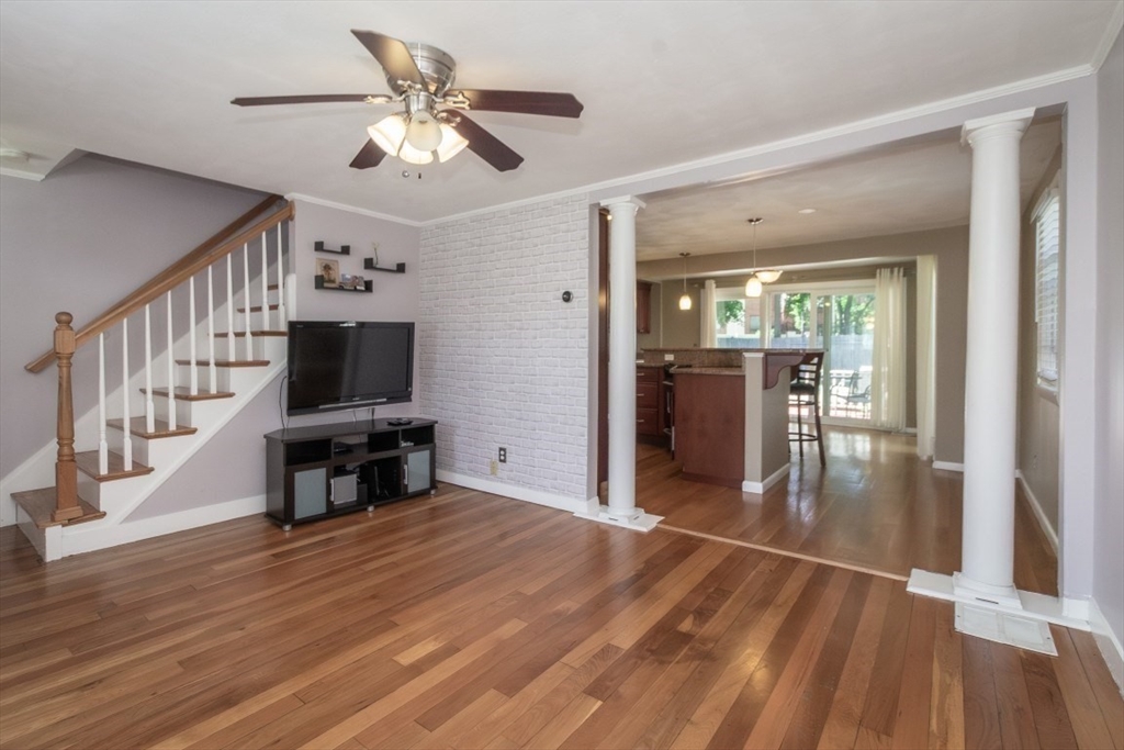 32 Hamilton Road, Unit 32 Wakefield, MA 01880 - Photo 3 of 39