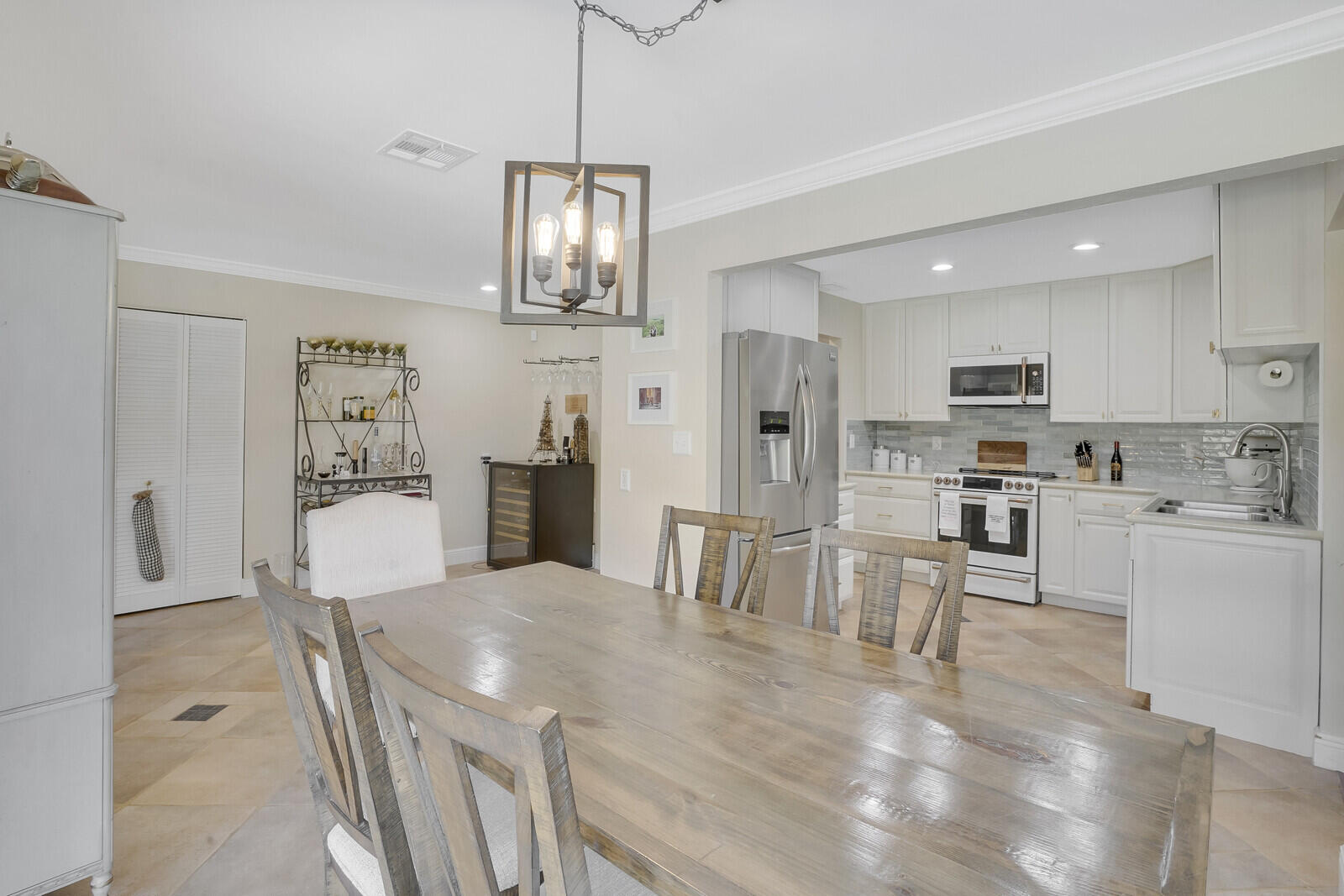 55 Southwest 15th Avenue Boca Raton, FL 33486 - Photo 12 of 39 Eat in Kitchen