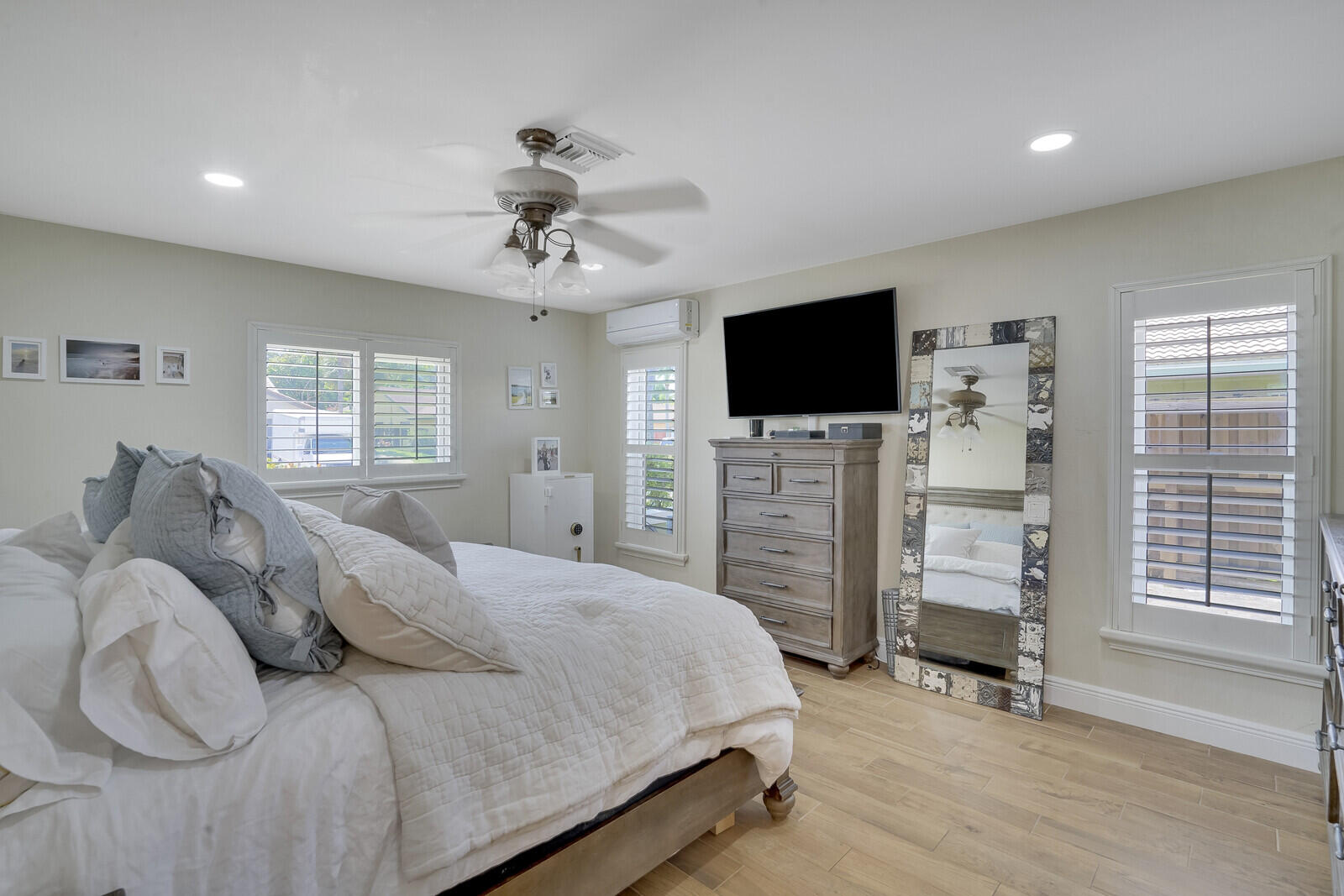 55 Southwest 15th Avenue Boca Raton, FL 33486 - Photo 19 of 39 Primary Bedroom