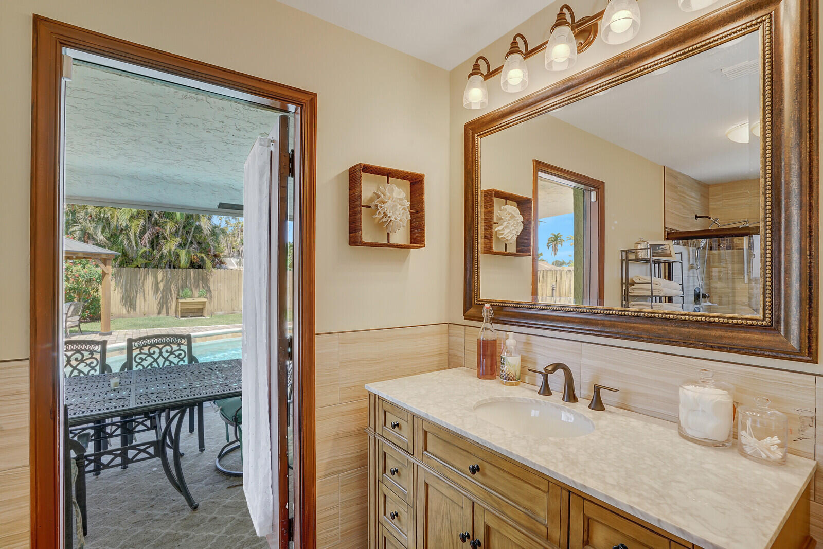 55 Southwest 15th Avenue Boca Raton, FL 33486 - Photo 21 of 39 Primary Bathroom
