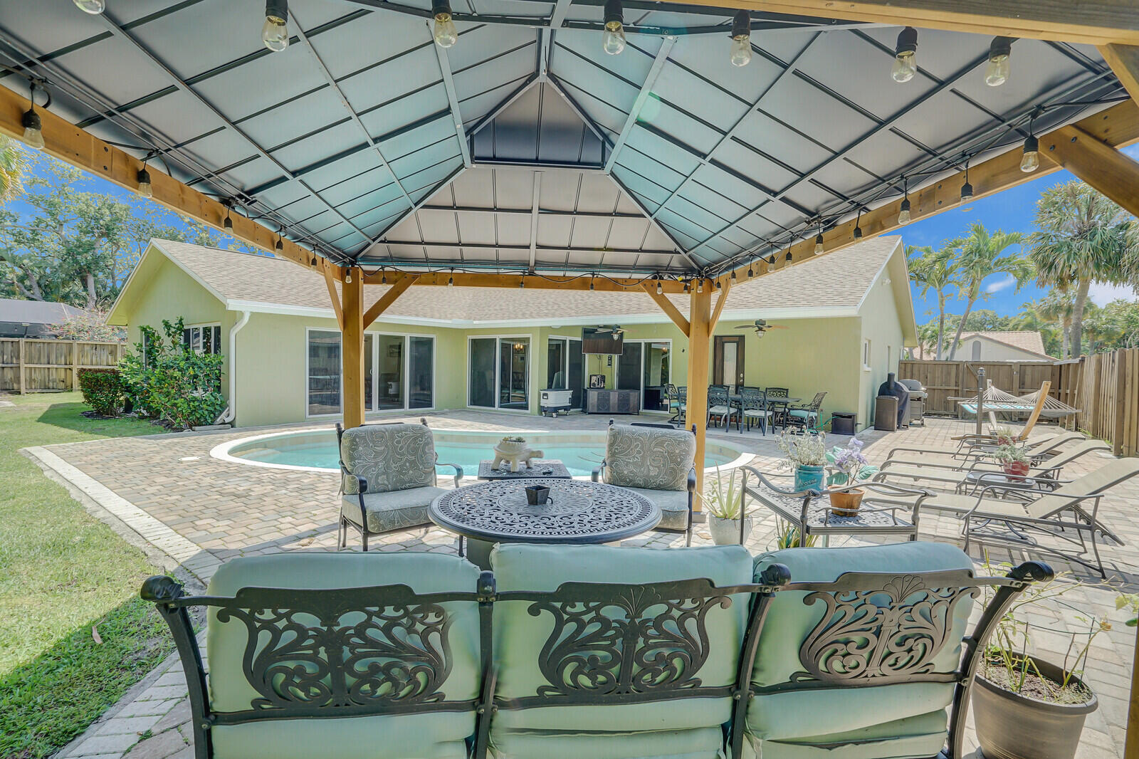 55 Southwest 15th Avenue Boca Raton, FL 33486 - Photo 32 of 39 Gazebo