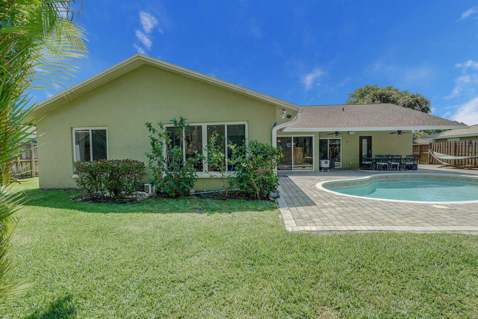 55 Southwest 15th Avenue Boca Raton, FL 33486 - Photo 34 of 39 Lots of green space