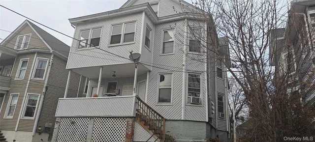 $2,100 | 27 Franklin Street, Unit 1F, Poughkeepsie, NY 12601