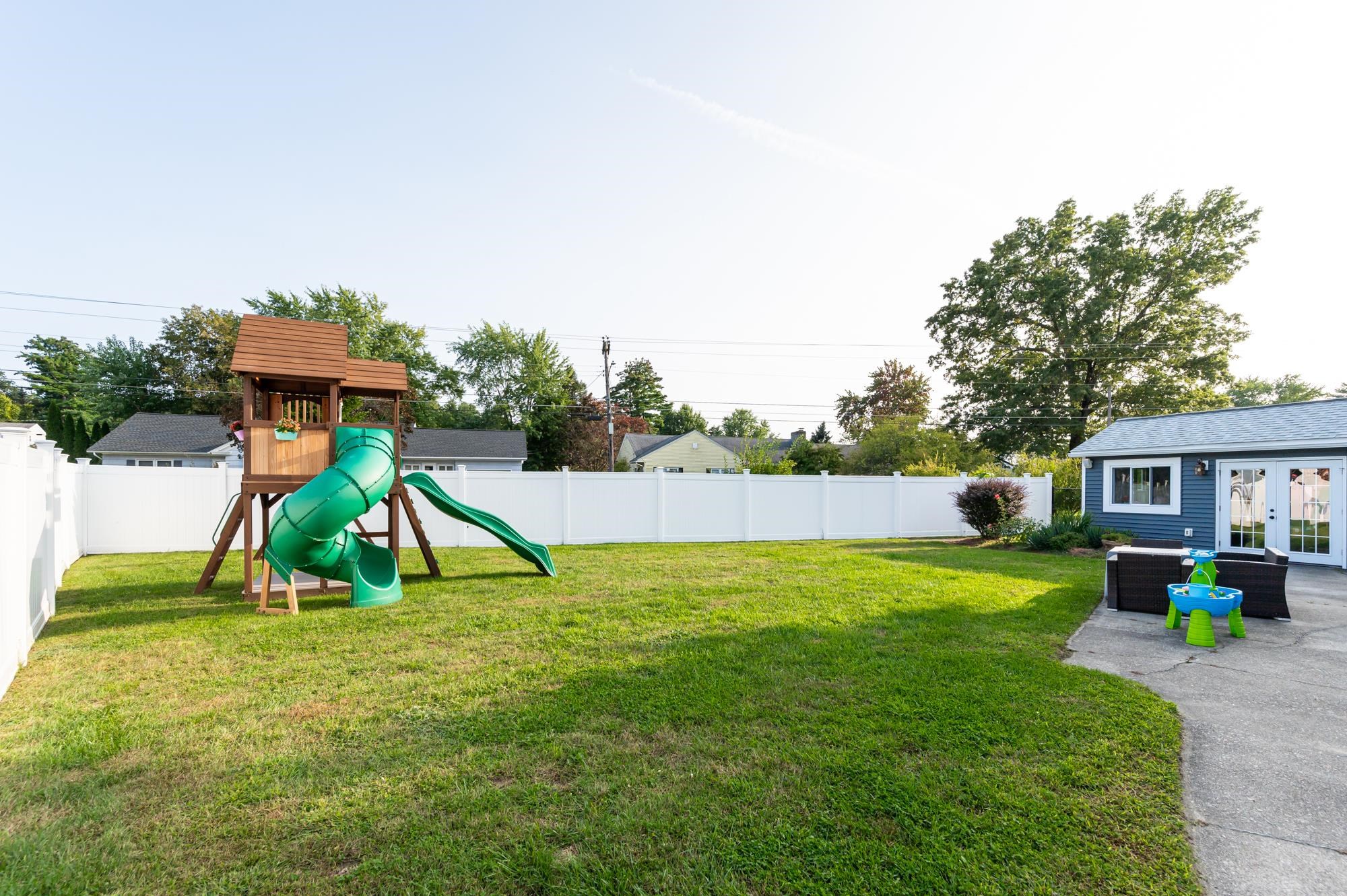 52 East Dunstable Road Nashua, NH 03060 - Photo 23 of 39