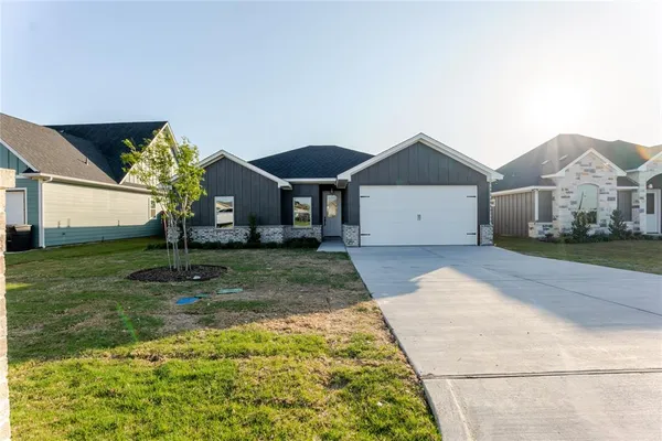$347,130 | 9213 Parkview Circle, Tolar, TX 76476
