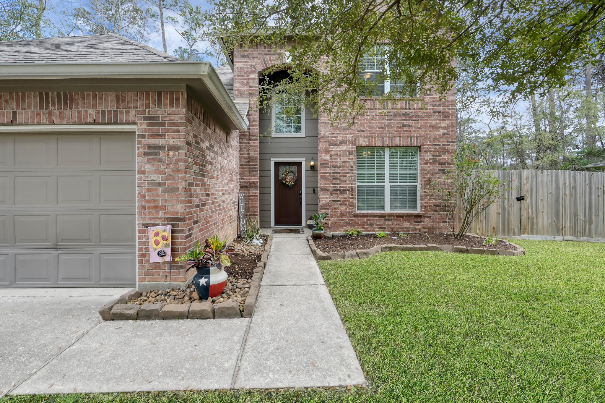 84 Palos Verde Conroe, TX 77304 - Photo 4 of 39