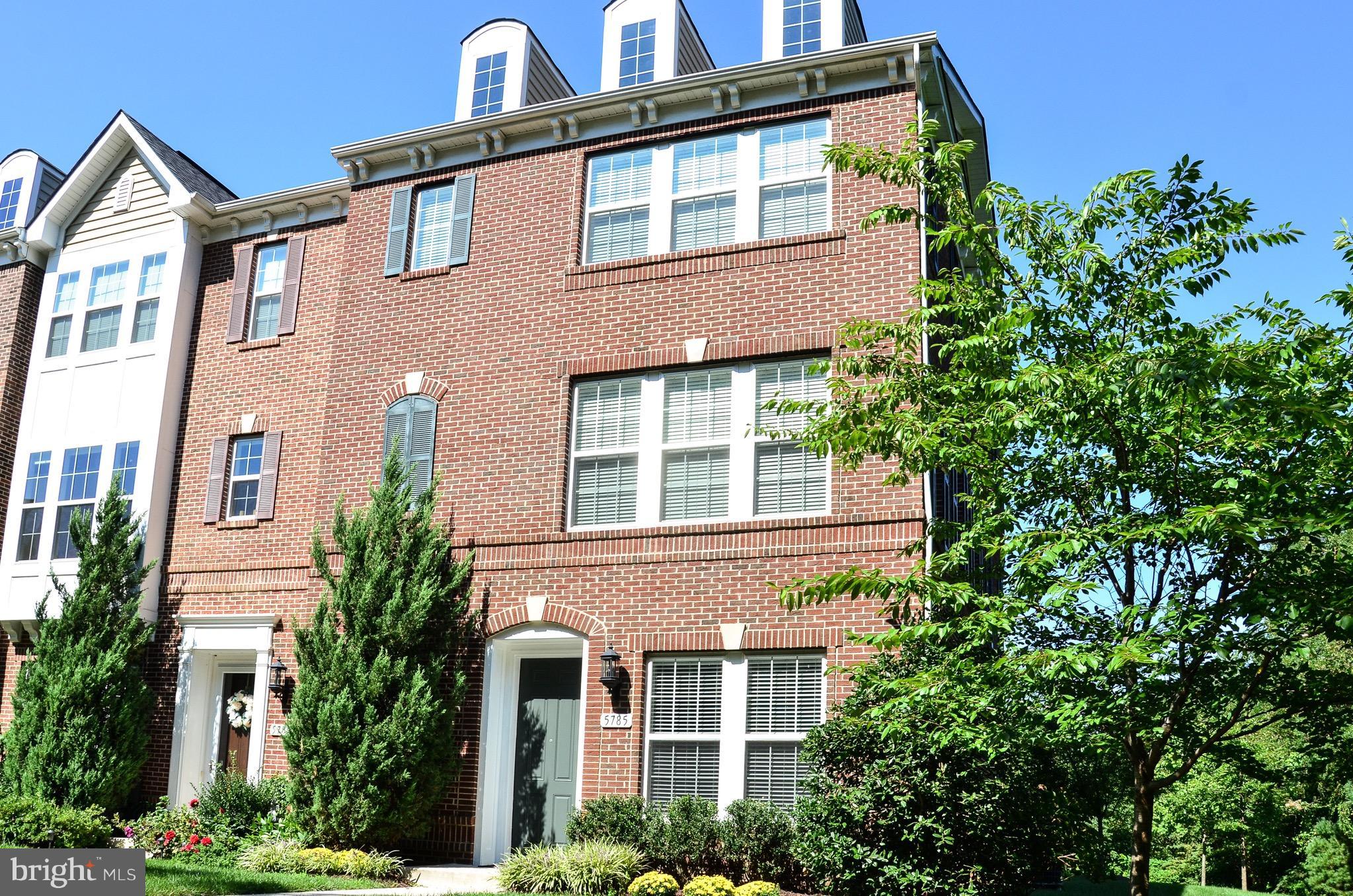 5785 Hunting Creek Road Alexandria, VA 22303 - Photo 1 of 28 Elegant, private end unit