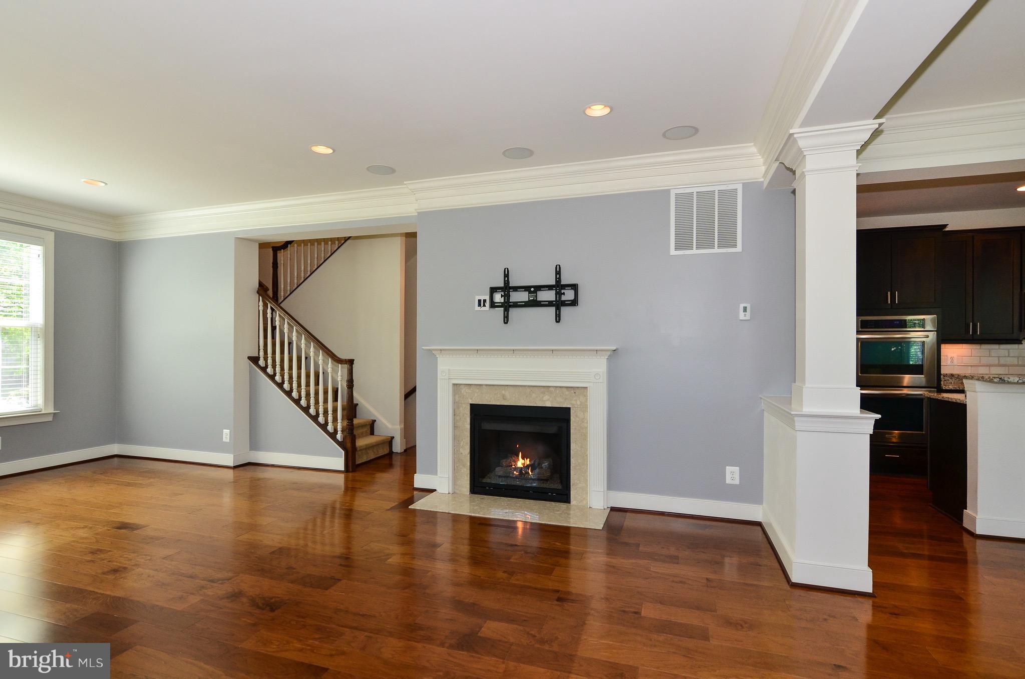 5785 Hunting Creek Road Alexandria, VA 22303 - Photo 13 of 28 Living Room with fireplace & ready for your TV