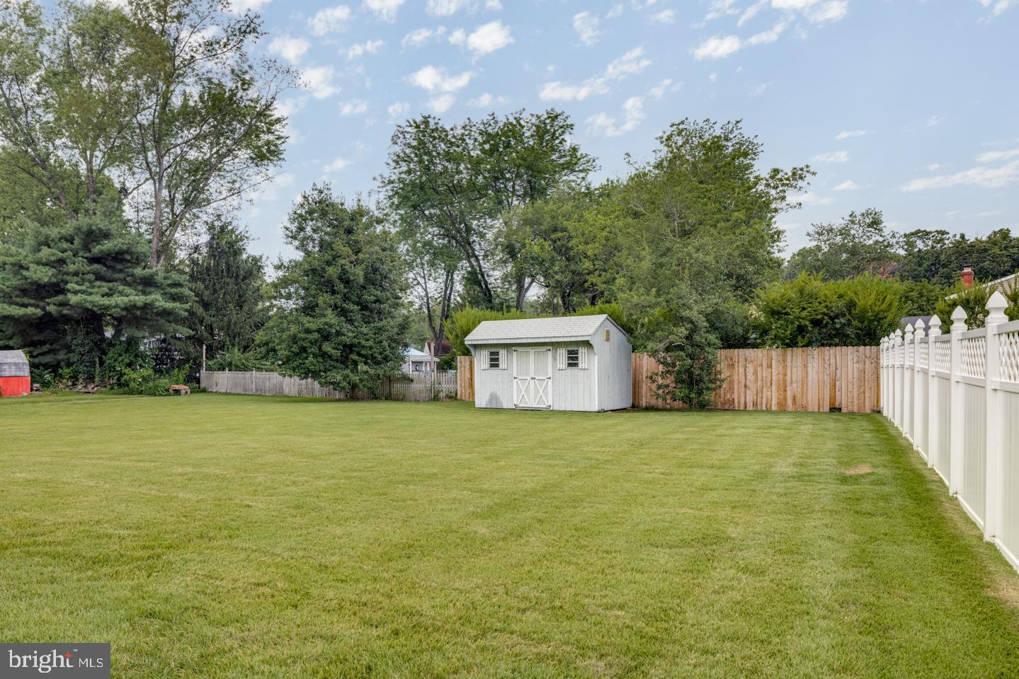 7 Navy Drive Delran, NJ 08075 - Photo 35 of 36 Huge Backyard