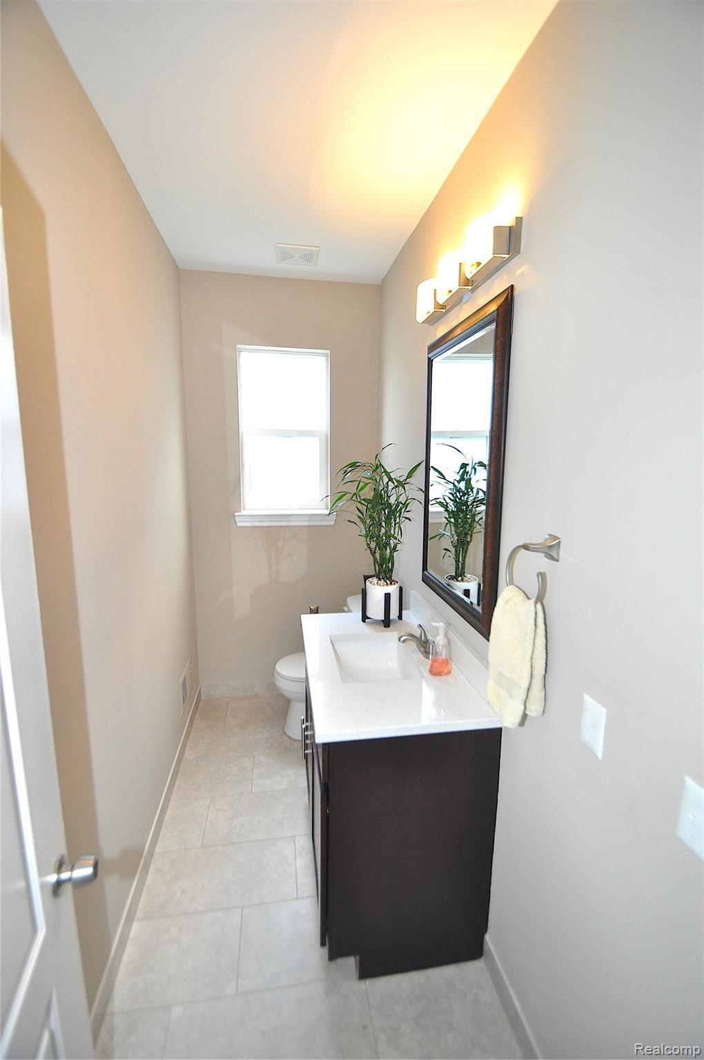 2708 Dearborn Avenue Rochester, MI 48309 - Photo 9 of 29 DSC_0011.JPG
