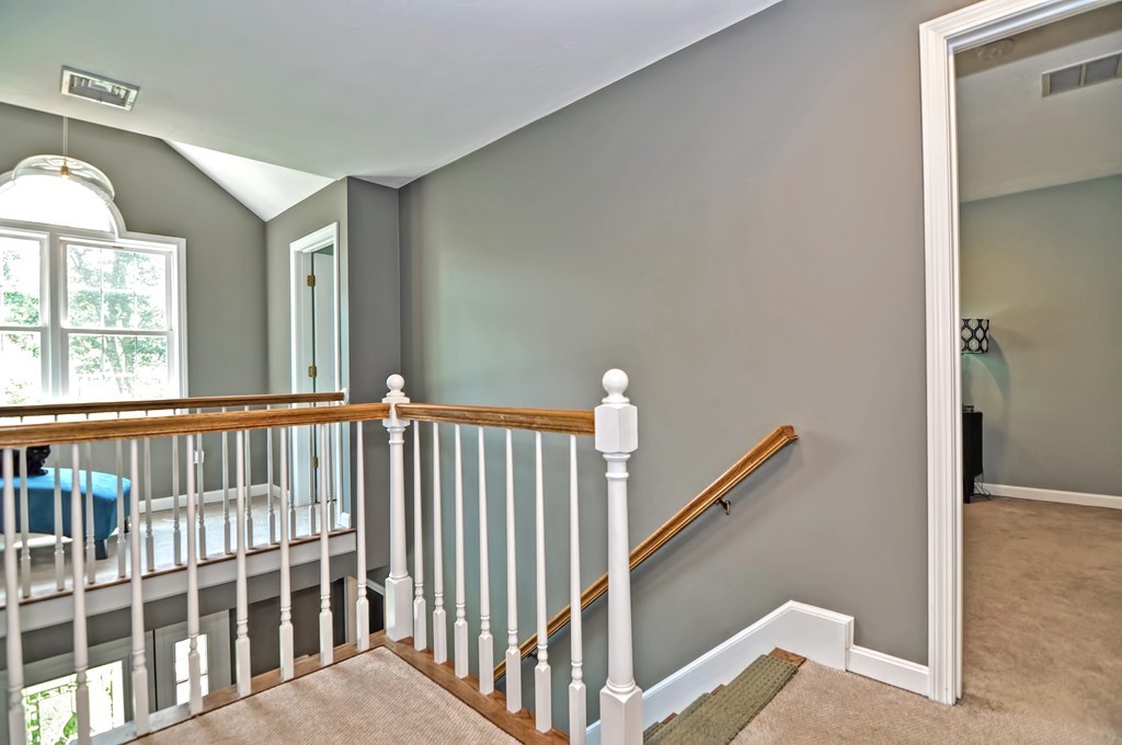 79 Whitins Road Sutton, MA 01590 - Photo 8 of 29