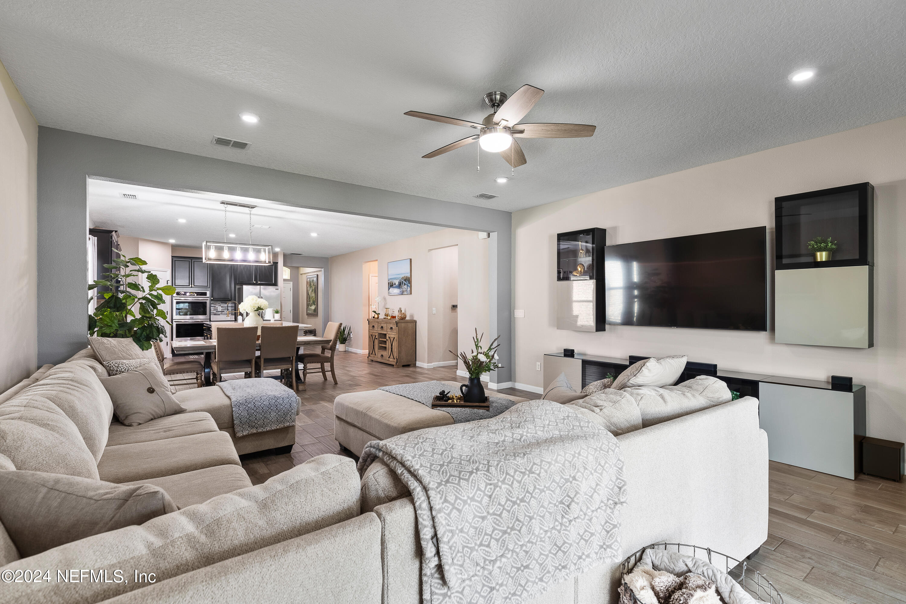 3862 Arbor Mill Circle Orange Park, FL 32065 - Photo 25 of 53 Living Room