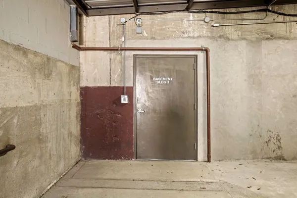 $2,500 | 831 South Flores Street, Unit 2201, San Antonio, TX 78204