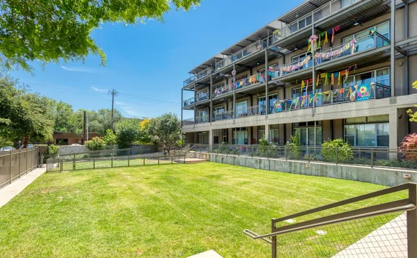 $2,500 | 831 South Flores Street, Unit 2201, San Antonio, TX 78204