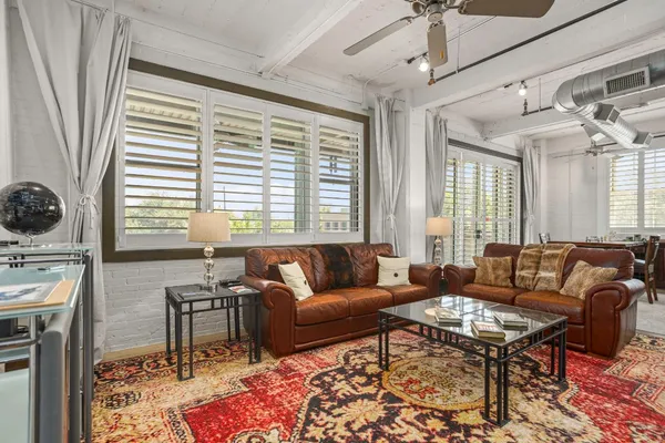 $2,500 | 831 South Flores Street, Unit 2201, San Antonio, TX 78204