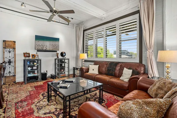 $2,500 | 831 South Flores Street, Unit 2201, San Antonio, TX 78204