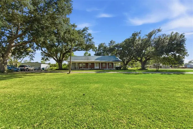 $495,000 | 601 East Street, Vinton, LA 70668