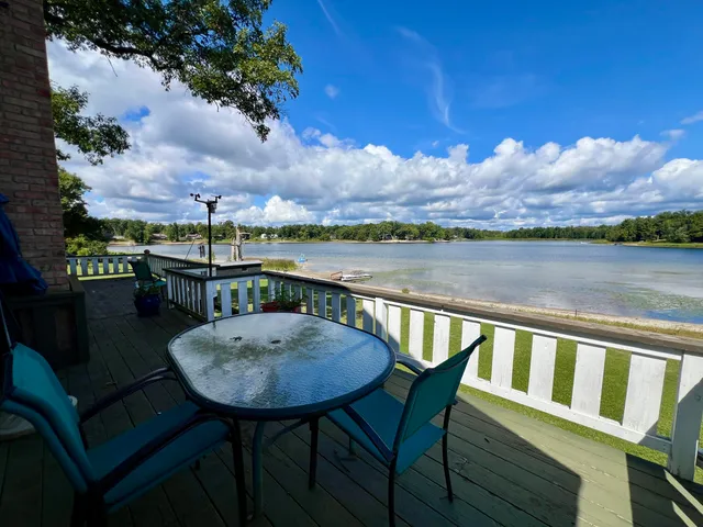 $319,000 | 7832 Highway 10, Branch, MI 49402