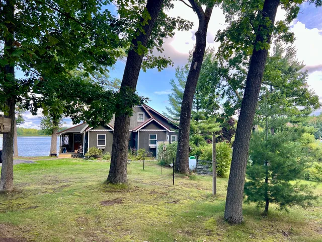 $319,000 | 7832 Highway 10, Branch, MI 49402