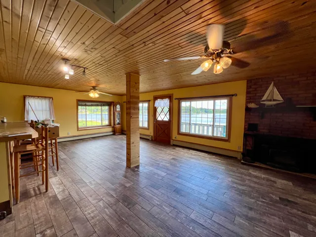 $319,000 | 7832 Highway 10, Branch, MI 49402