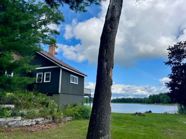 $319,000 | 7832 Highway 10, Branch, MI 49402