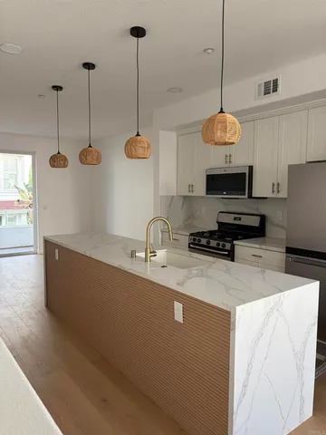 $5,000 | 815 Harbor Cliff Way, Unit 239, Oceanside, CA 92054