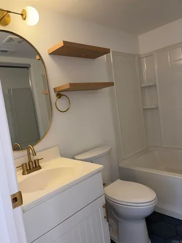 $5,000 | 815 Harbor Cliff Way, Unit 239, Oceanside, CA 92054