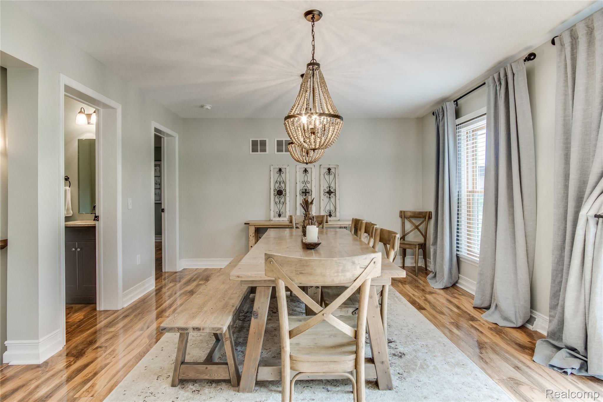 9133 Faussett Road Fenton, MI 48430 - Photo 12 of 39 Interiors (6 of 43).jpg