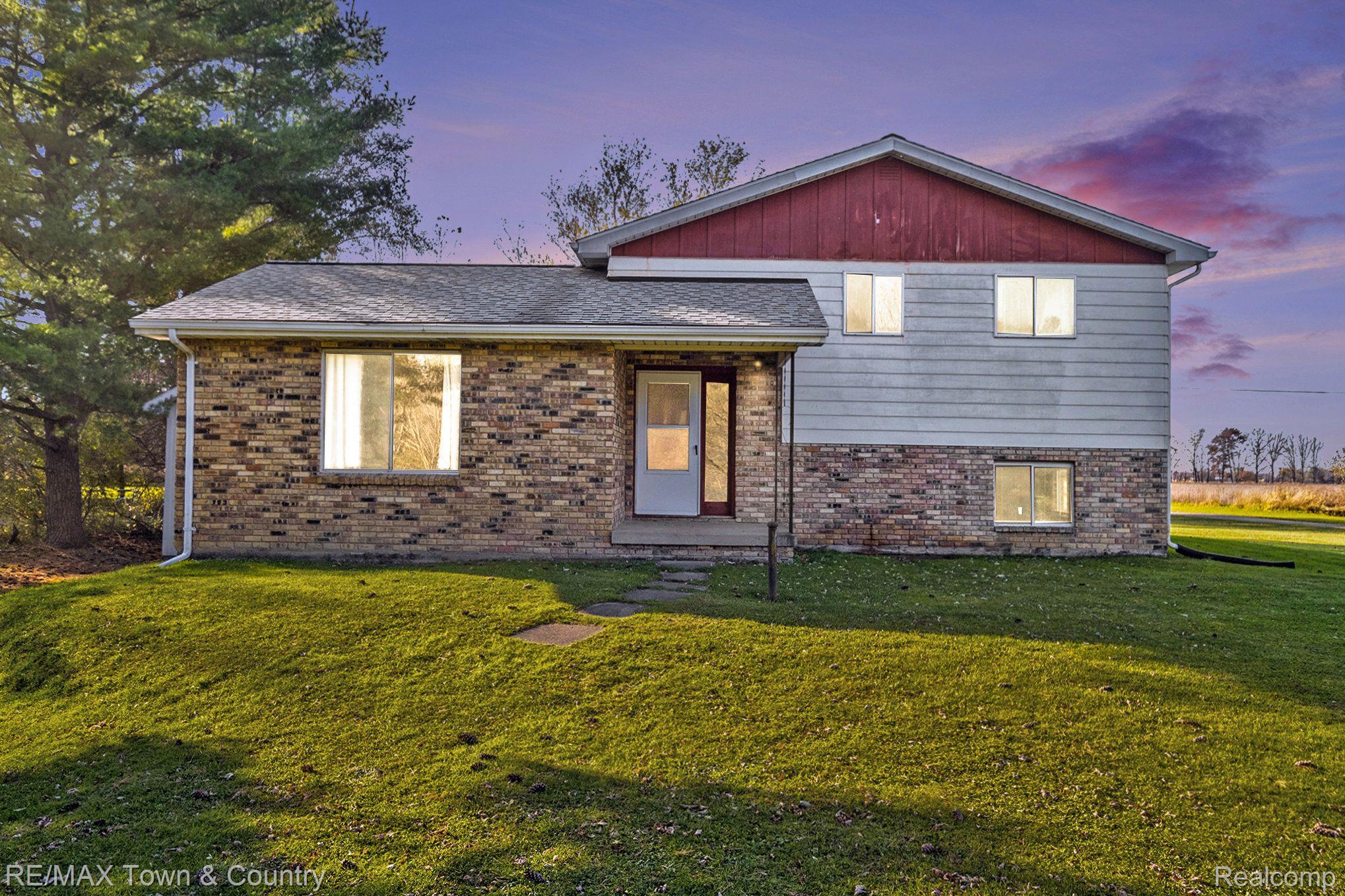 1285 North Van Vleet Road Flushing, MI 48433 - Photo 1 of 34 Gallery Image 1