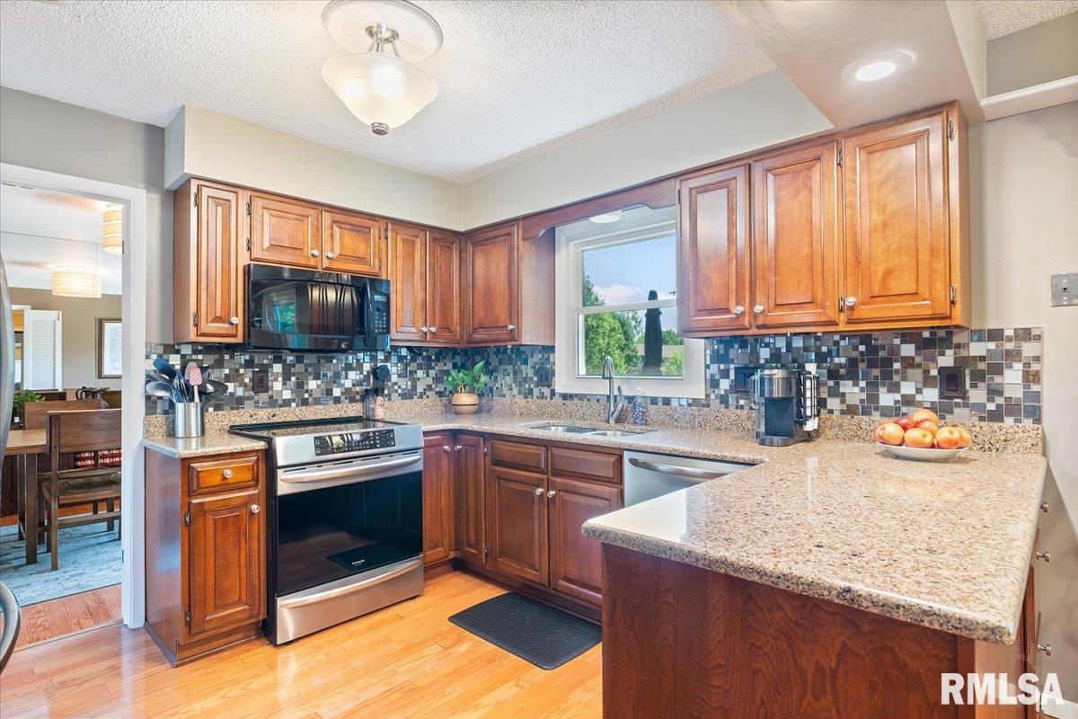 2953 Battersea Point Springfield, IL 62704 - Photo 13 of 51 Gallery Image 13