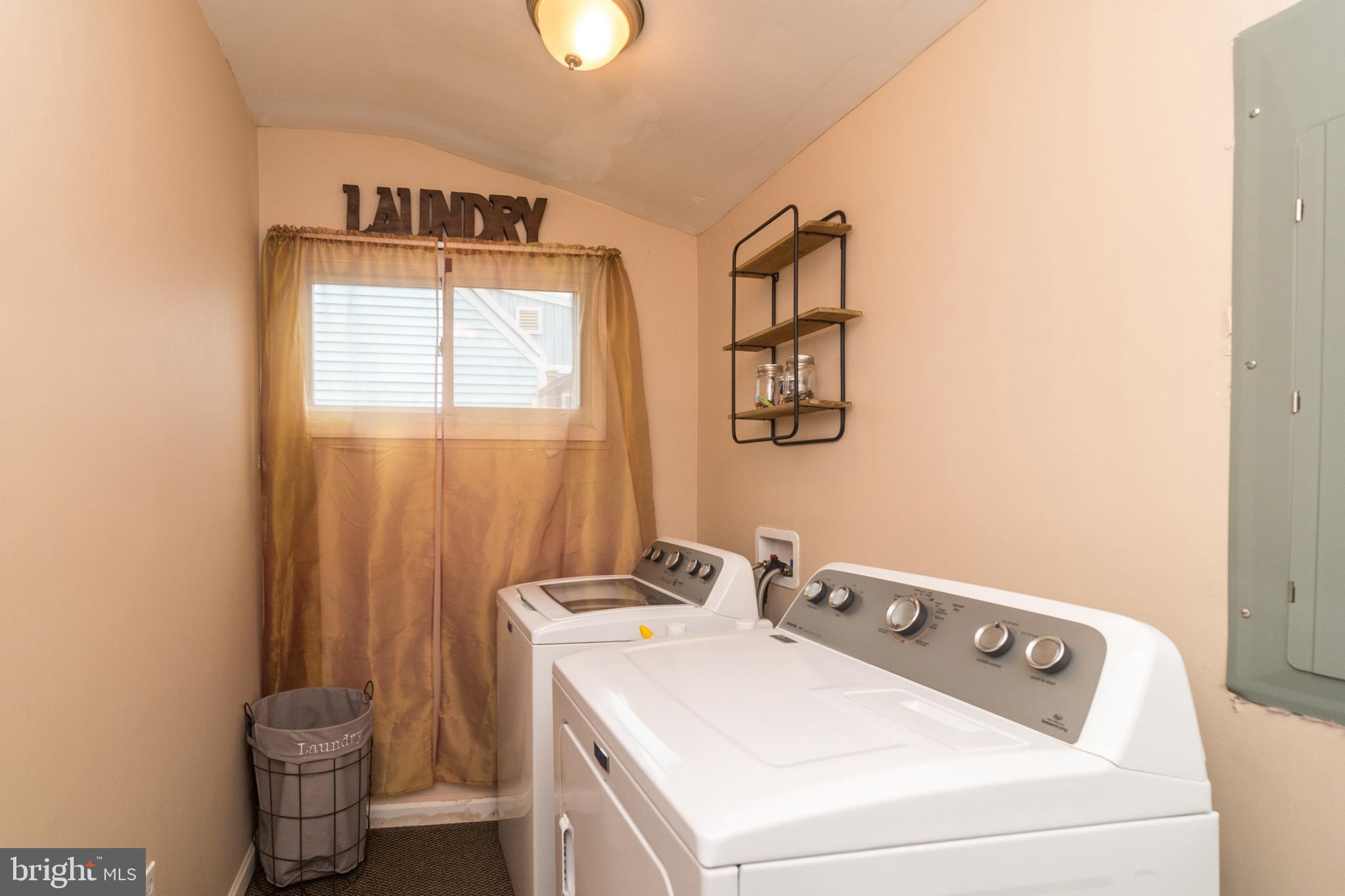 20 Violet Road Levittown, PA 19057 - Photo 13 of 41 Laundry room