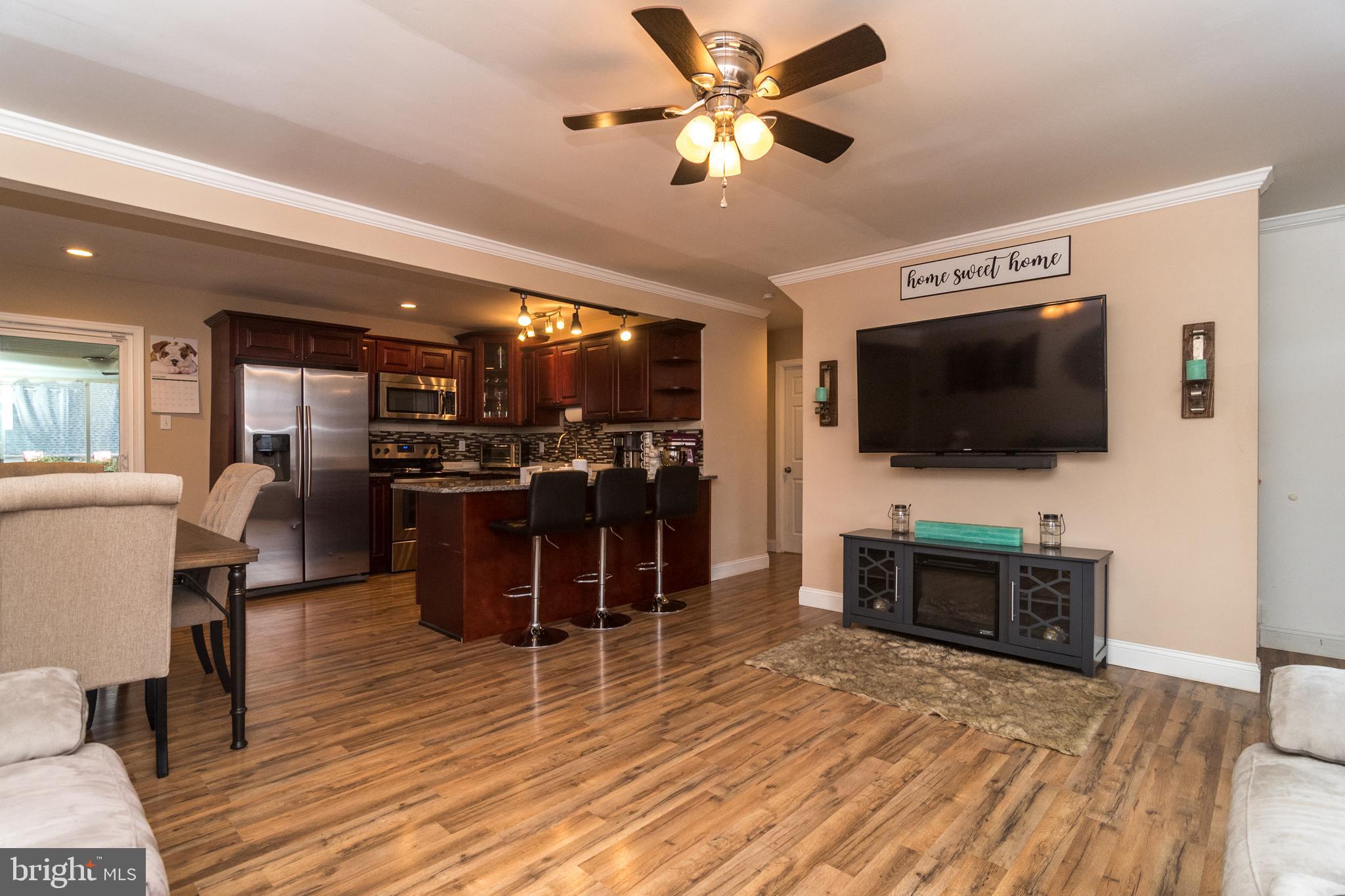 20 Violet Road Levittown, PA 19057 - Photo 16 of 41 Main floor area