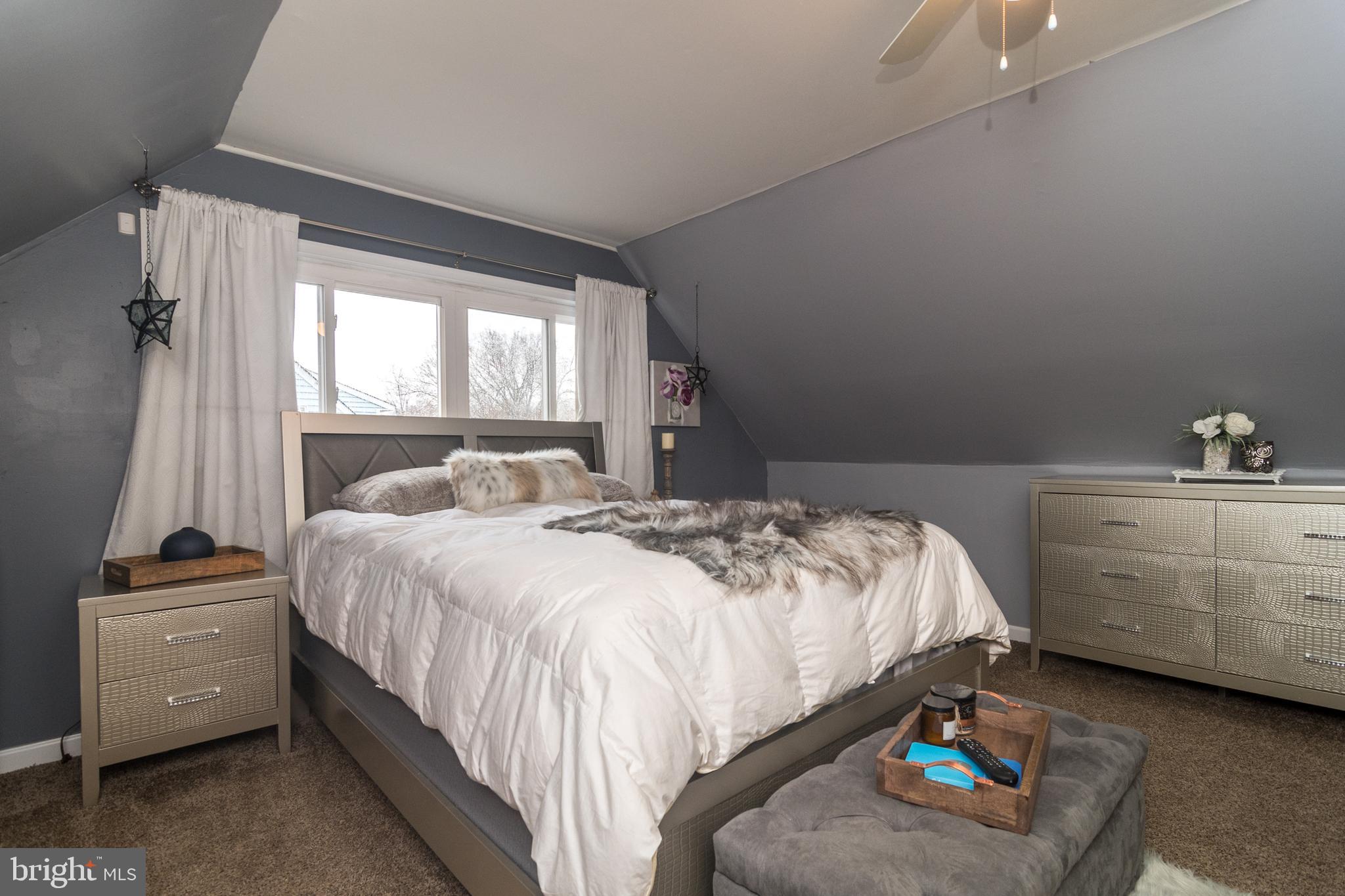20 Violet Road Levittown, PA 19057 - Photo 25 of 41 2nd floor bedroom 3