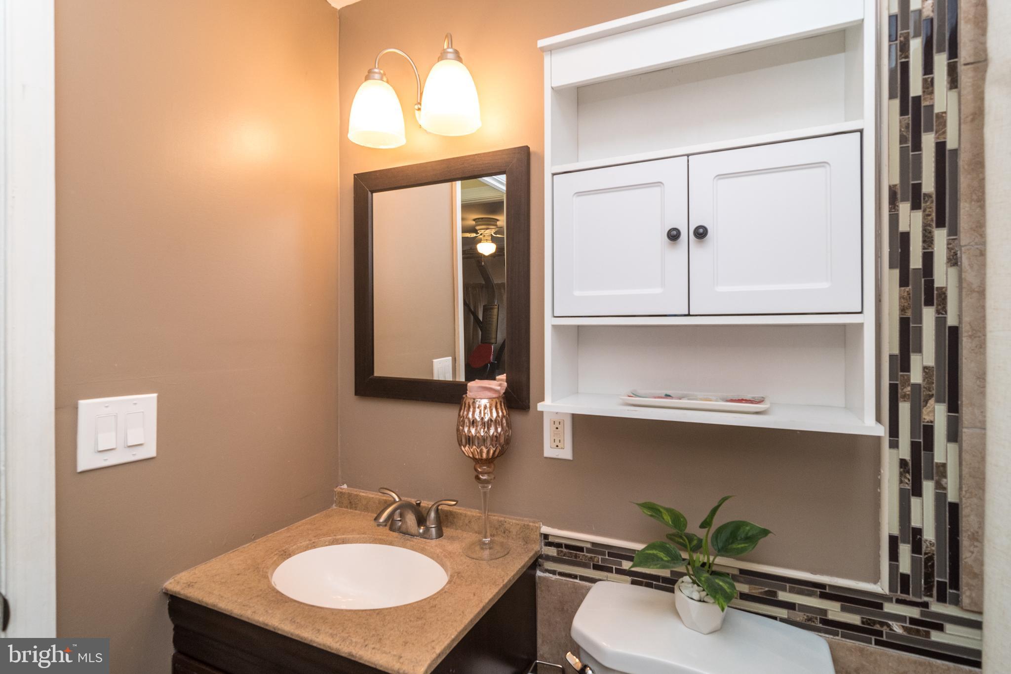 20 Violet Road Levittown, PA 19057 - Photo 27 of 41 2nd floor bathroom