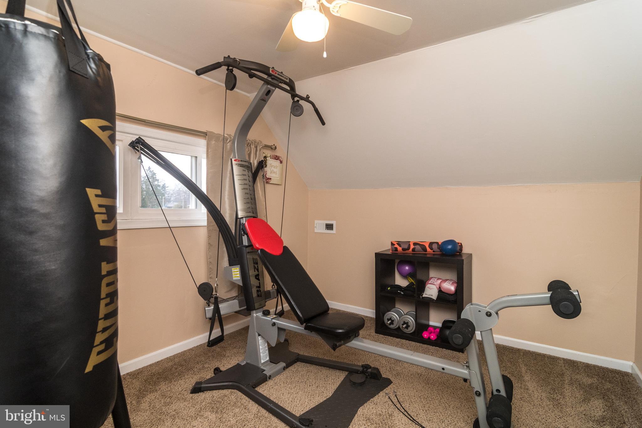 20 Violet Road Levittown, PA 19057 - Photo 28 of 41 2nd floor bedroom 4