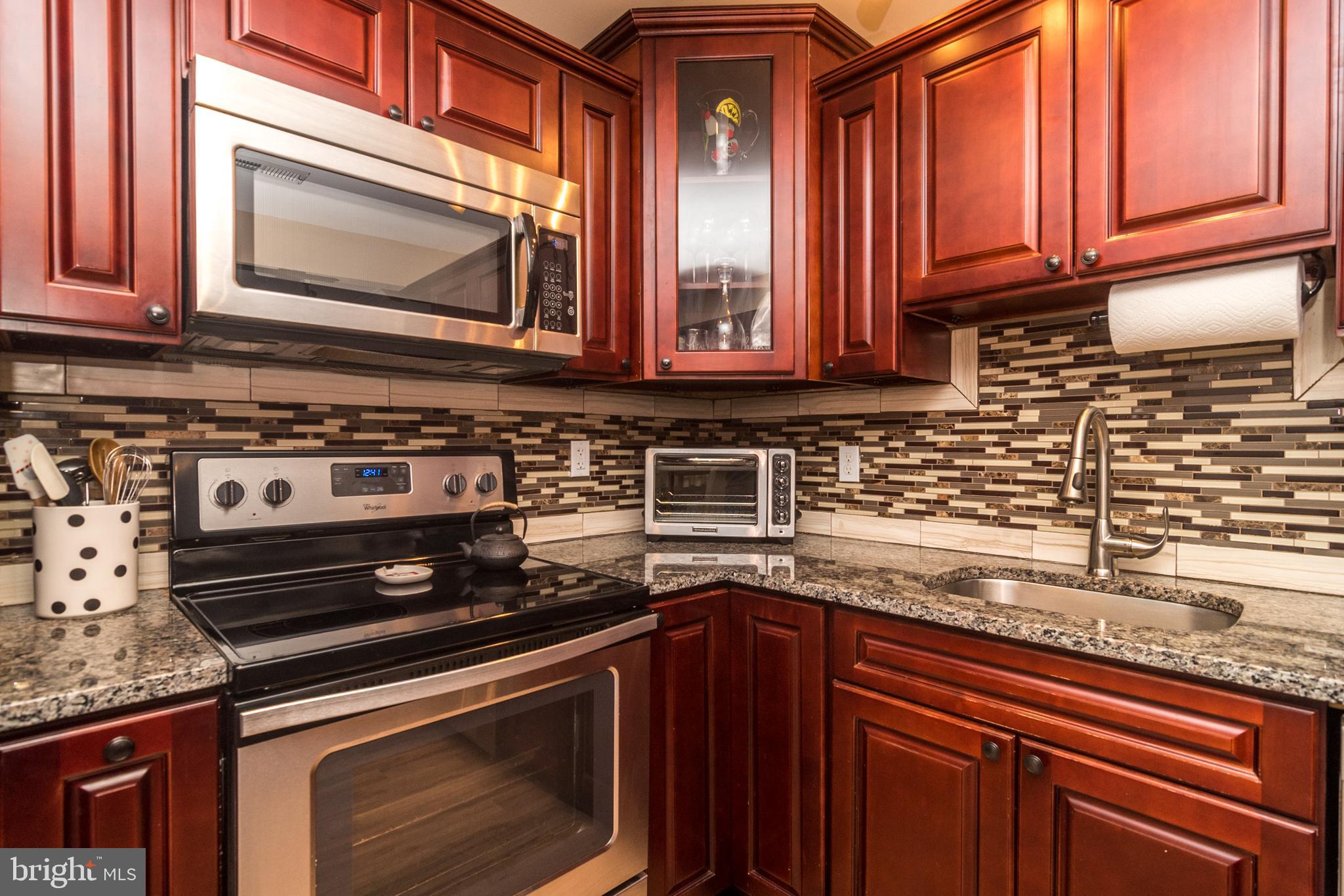20 Violet Road Levittown, PA 19057 - Photo 6 of 41 Kitchen