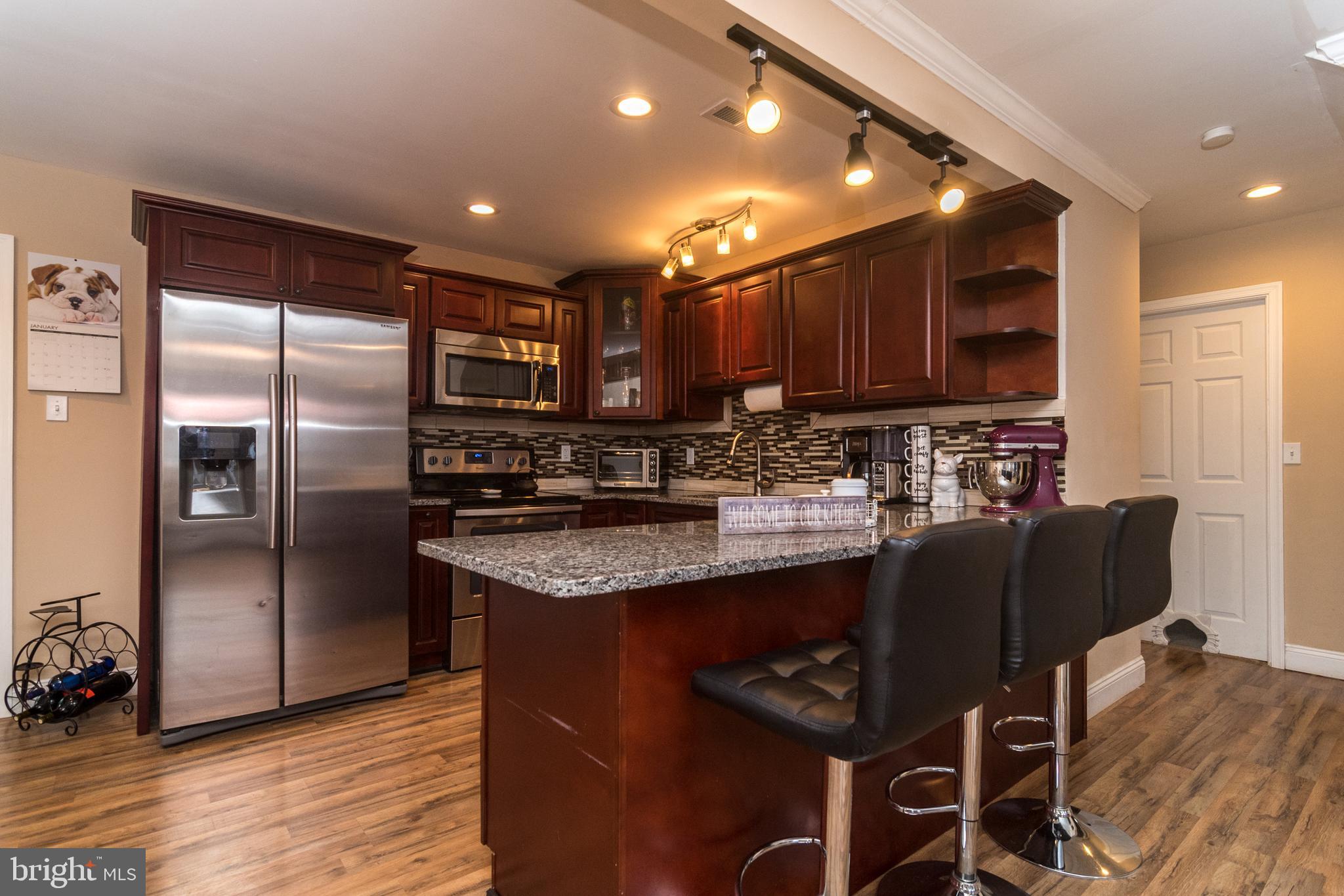 20 Violet Road Levittown, PA 19057 - Photo 8 of 41 Kitchen